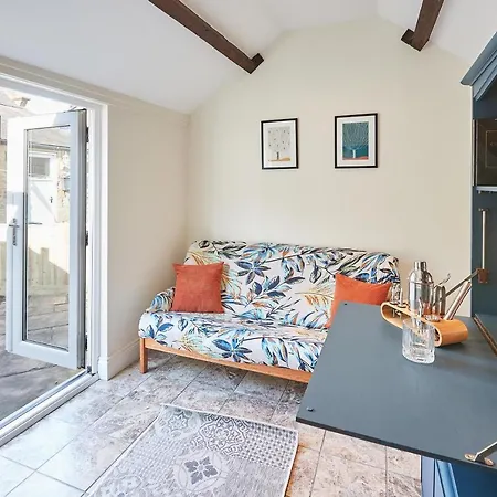 Host & - Rose Holiday home *